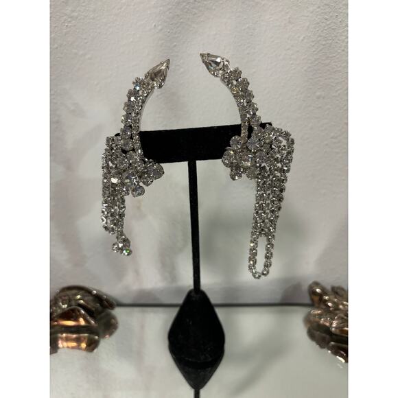 Juliana DeLizza and Elster 1960's Ear Climber Dangle Earrings with Flowers MCM - Picture 4 of 5